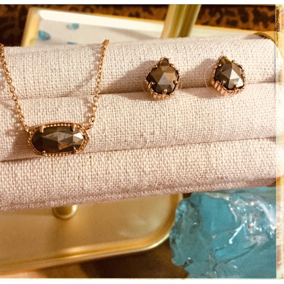 Kendra Scott Jewelry - ✨KS Elisa”Necklace/Earrings Set